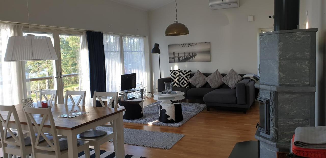 Basto Hotel & Stugby Palsbole Екстериор снимка
