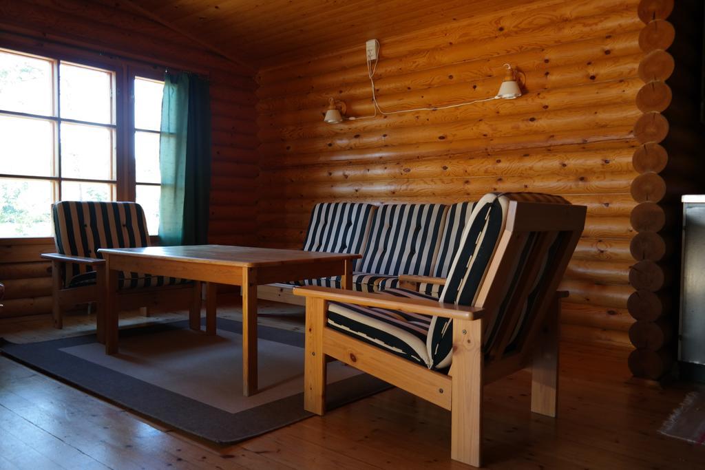 Basto Hotel & Stugby Palsbole Екстериор снимка