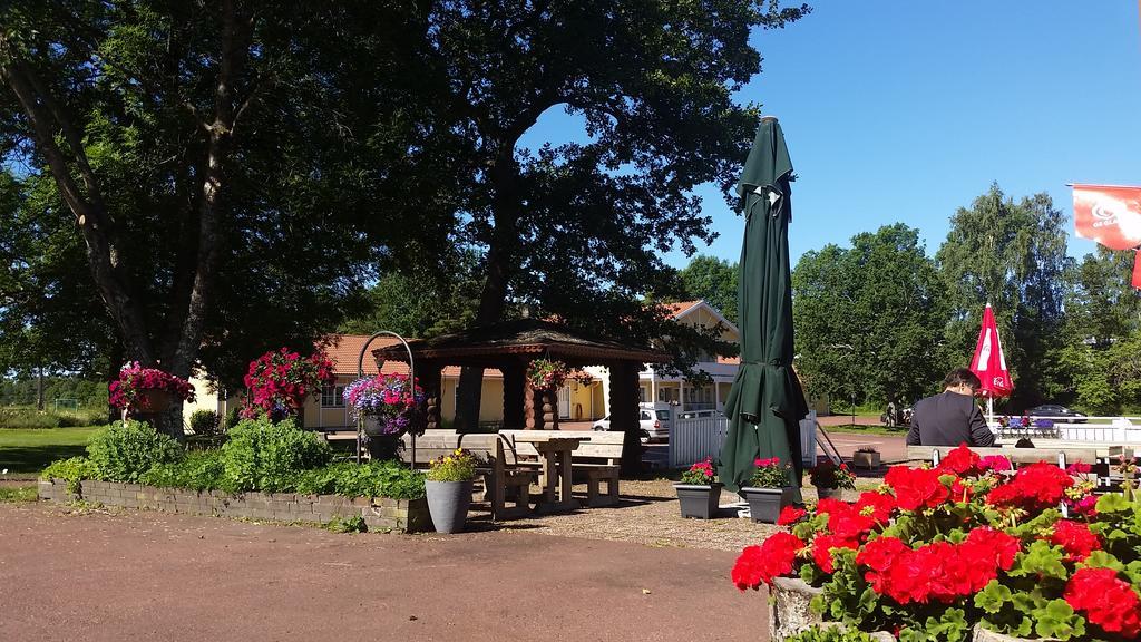 Basto Hotel & Stugby Palsbole Екстериор снимка