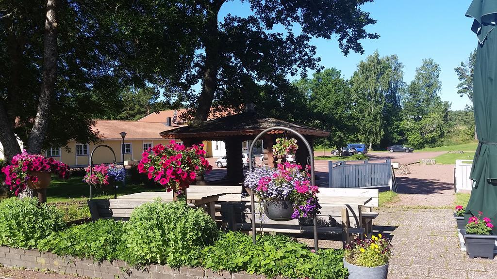 Basto Hotel & Stugby Palsbole Екстериор снимка