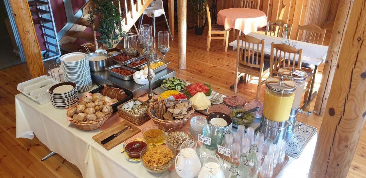 Basto Hotel & Stugby Palsbole Екстериор снимка